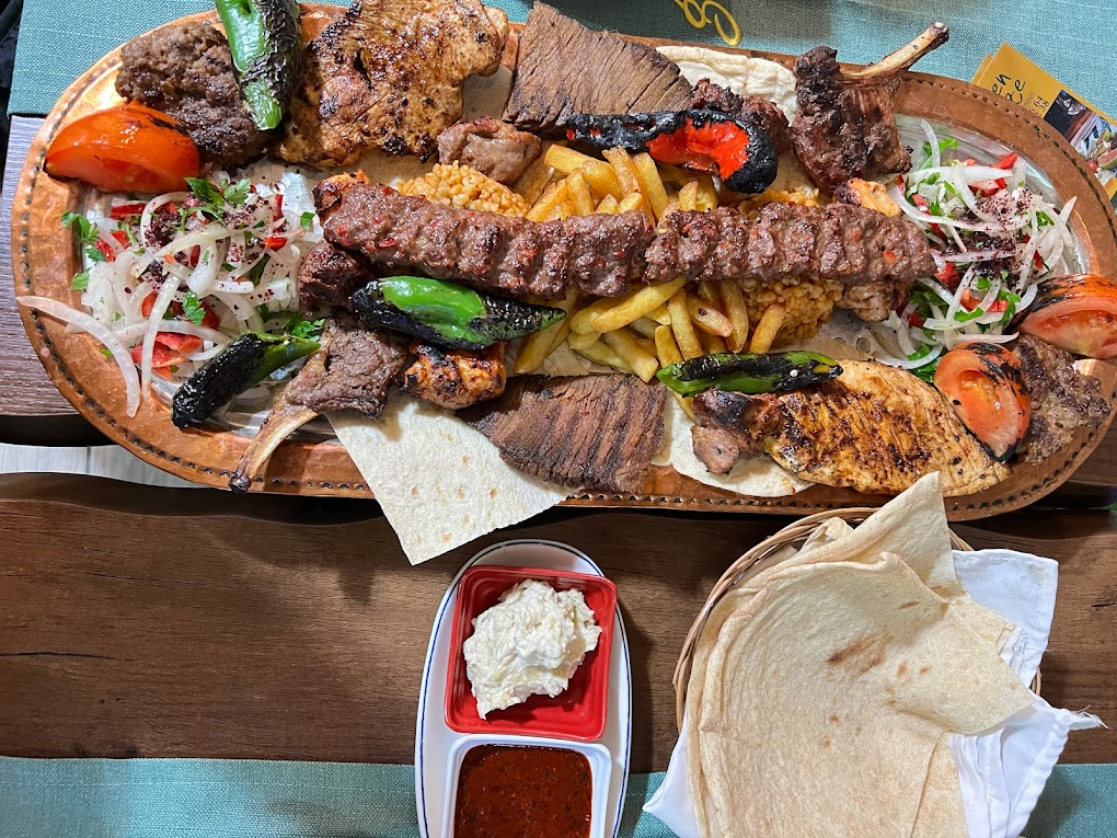 KARIŞIK KEBAP (2 KİŞİLİK)