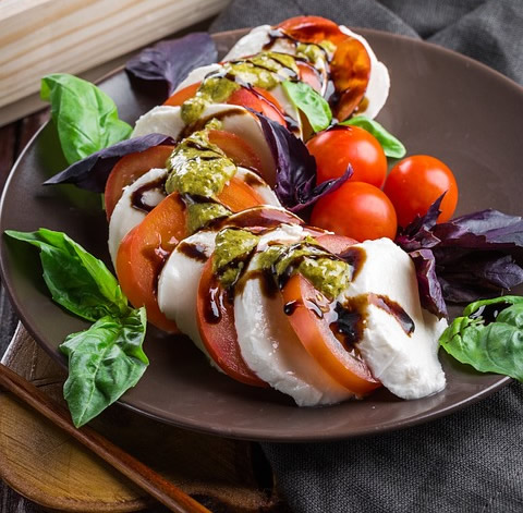 MOZZARELLA SALATA